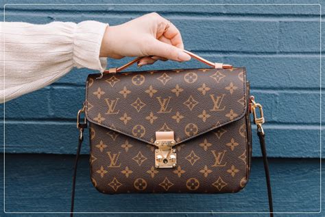 bags louis vuitton fake|Louis Vuitton counterfeit bag.